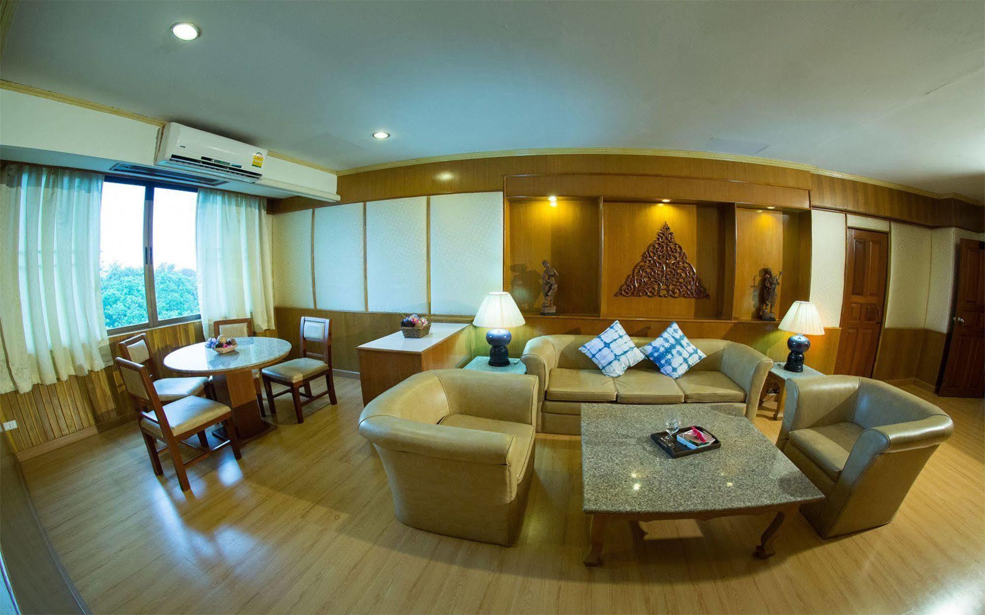 Phrae Nakara Hotel Exterior foto